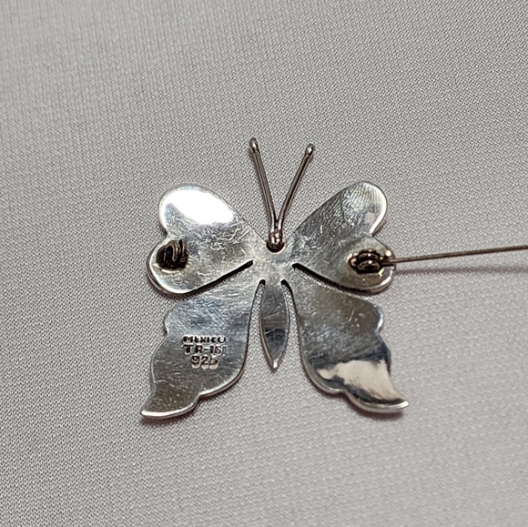Sterling Silver Butterfly inlayed Brooch - Picture 6 of 9
